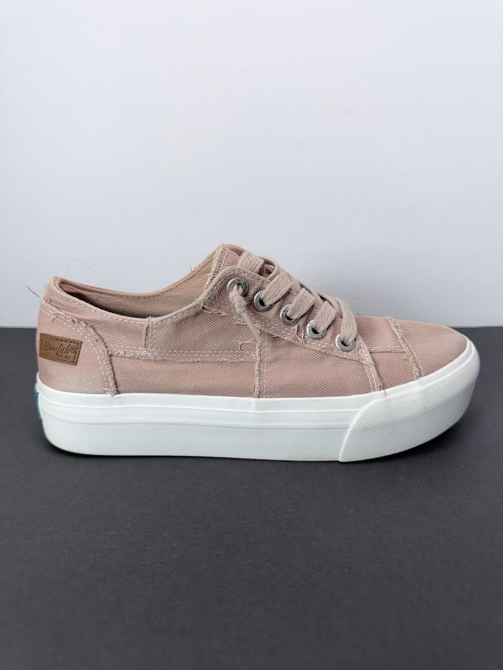 Blowfish Malibu Marley Dusty Rose Pink Canvas Distressed Slip On Sneakers Sz 7.5